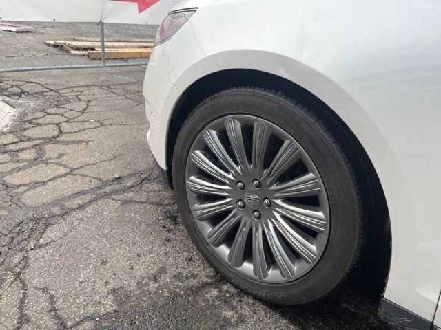 2015 Lincoln MKS Base