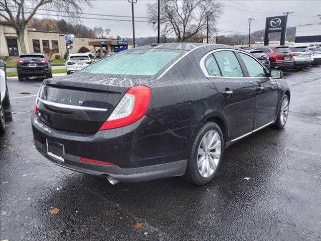 2015 Lincoln MKS Base