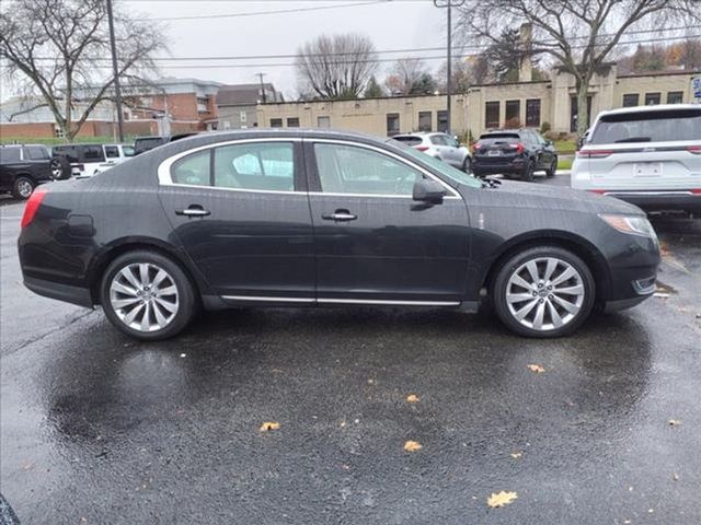 2015 Lincoln MKS Base