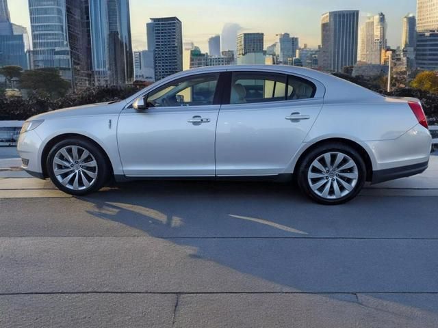 2015 Lincoln MKS Base