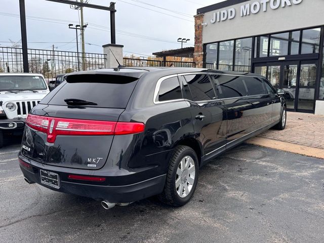 2015 Lincoln MKT Base