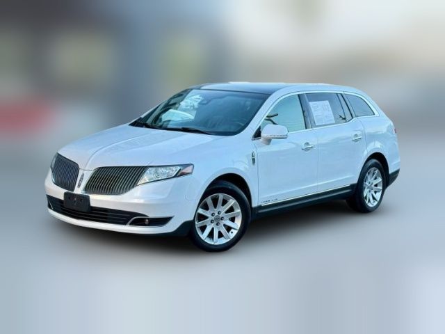 2015 Lincoln MKT Base