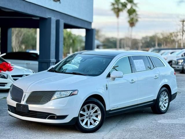 2015 Lincoln MKT Base