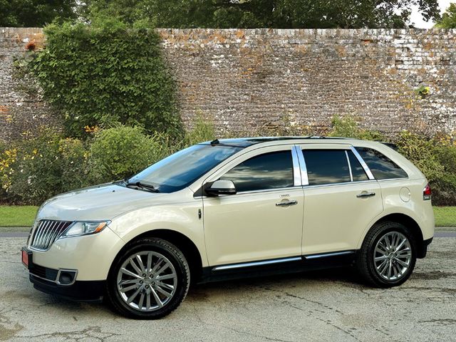 2015 Lincoln MKX Base