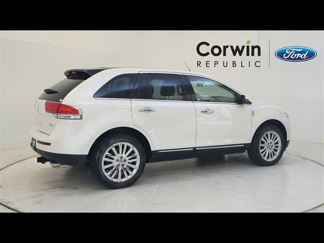 2015 Lincoln MKX Base