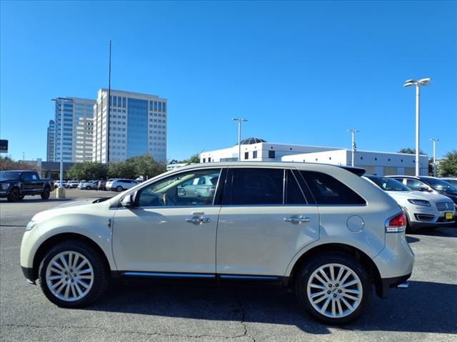 2015 Lincoln MKX Base