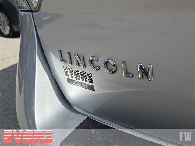 2015 Lincoln MKX Base