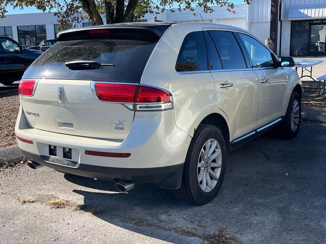 2015 Lincoln MKX Base