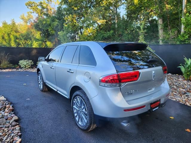 2015 Lincoln MKX Base