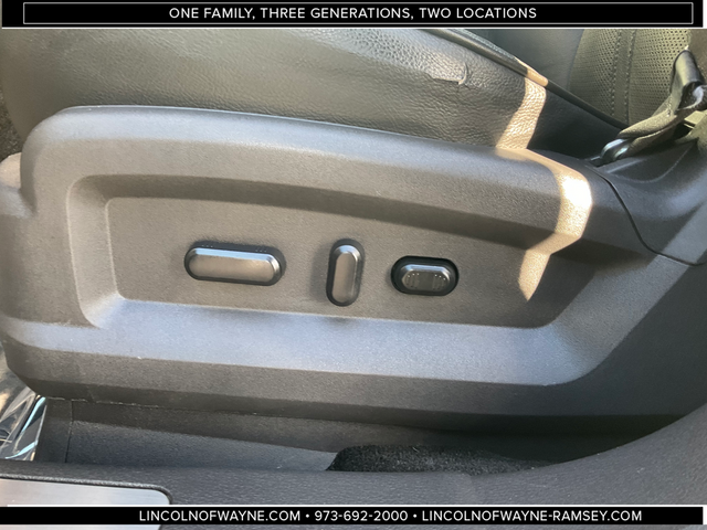 2015 Lincoln MKX Base