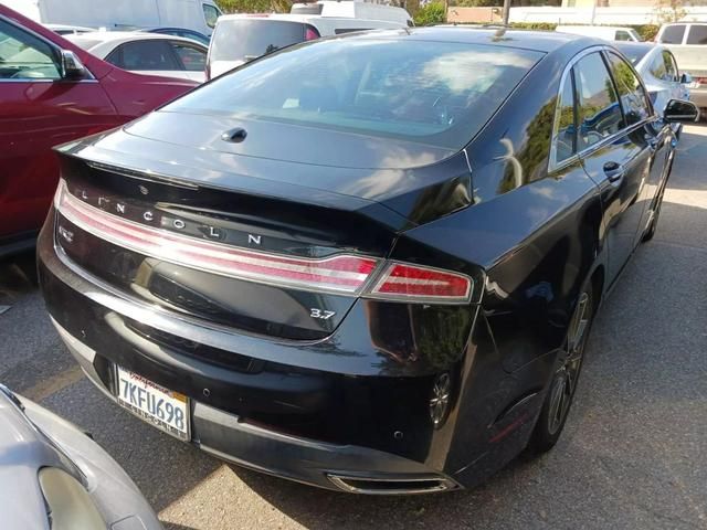 2015 Lincoln MKZ Base