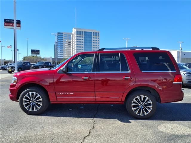 2015 Lincoln Navigator Base