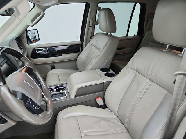 2015 Lincoln Navigator Base