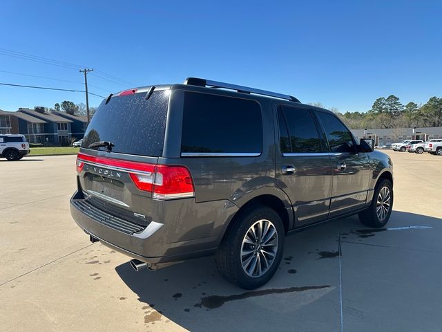 2015 Lincoln Navigator Base