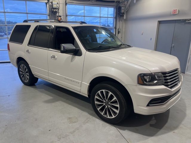 2015 Lincoln Navigator Base