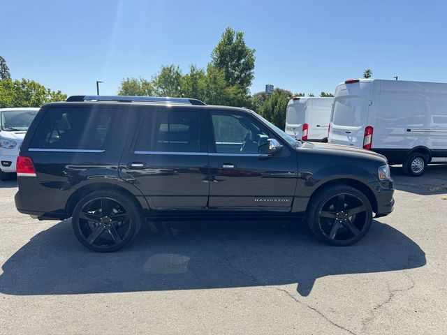 2015 Lincoln Navigator Base