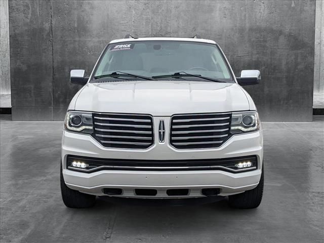 2015 Lincoln Navigator Base