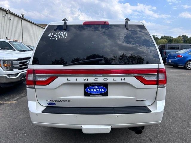 2015 Lincoln Navigator Base