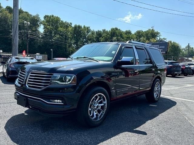 2015 Lincoln Navigator Base