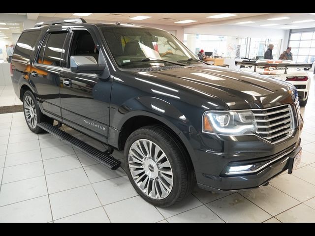 2015 Lincoln Navigator Base