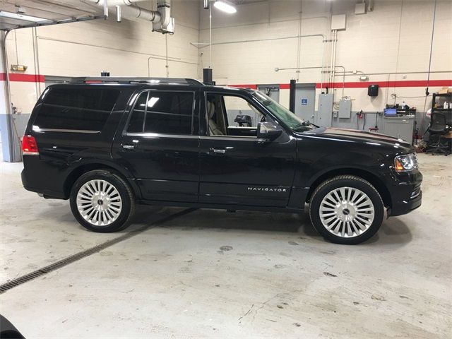 2015 Lincoln Navigator Base