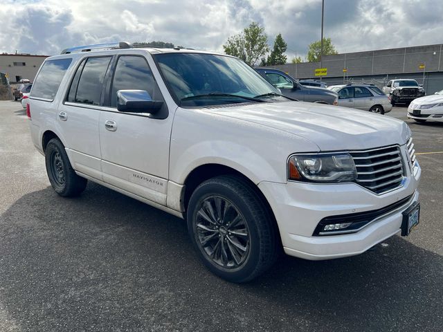 2015 Lincoln Navigator Base