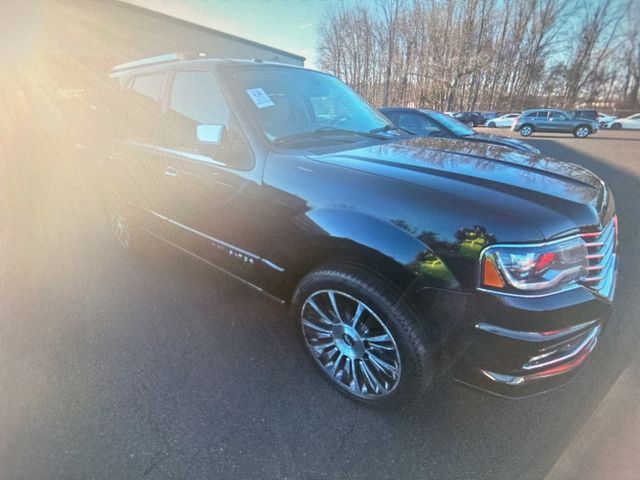 2015 Lincoln Navigator Base