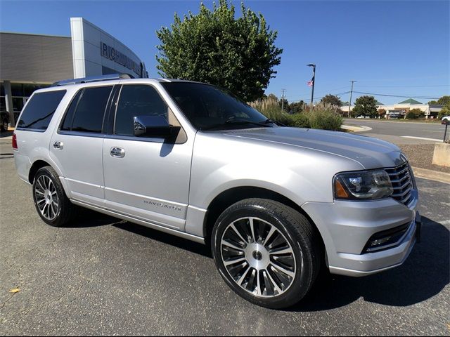 2015 Lincoln Navigator Base