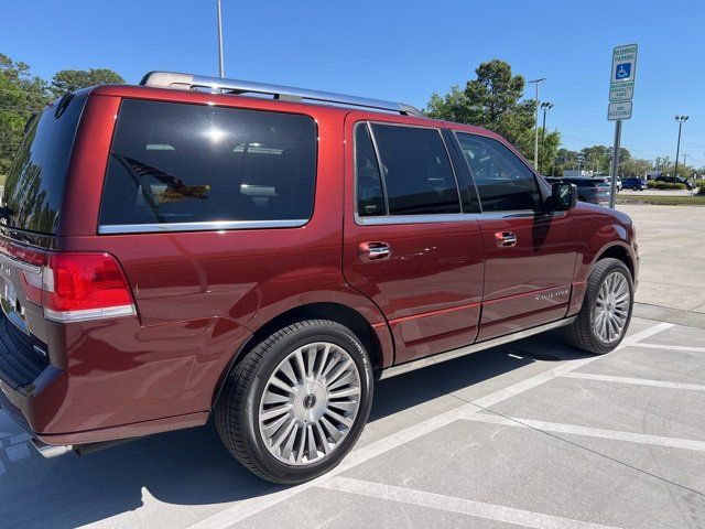 2015 Lincoln Navigator Base