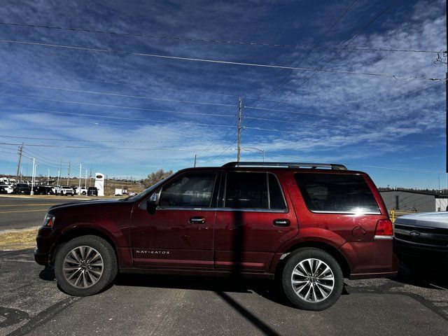 2015 Lincoln Navigator Base