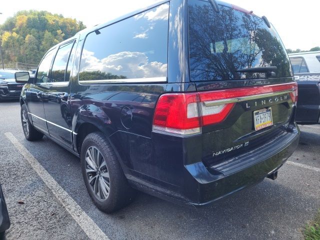 2015 Lincoln Navigator L Base