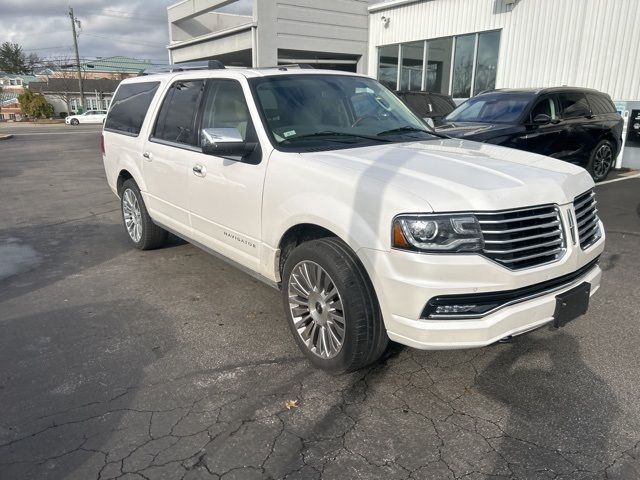 2015 Lincoln Navigator L Base