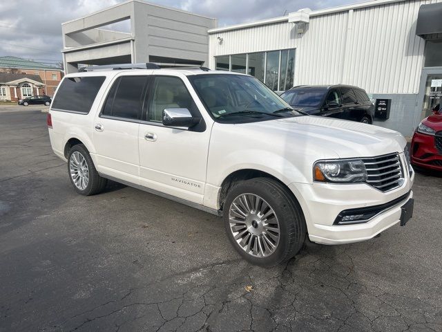 2015 Lincoln Navigator L Base