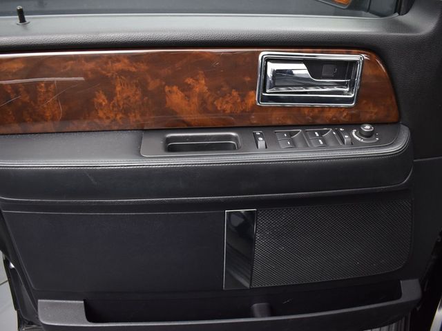 2015 Lincoln Navigator L Base