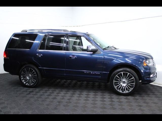 2015 Lincoln Navigator Base