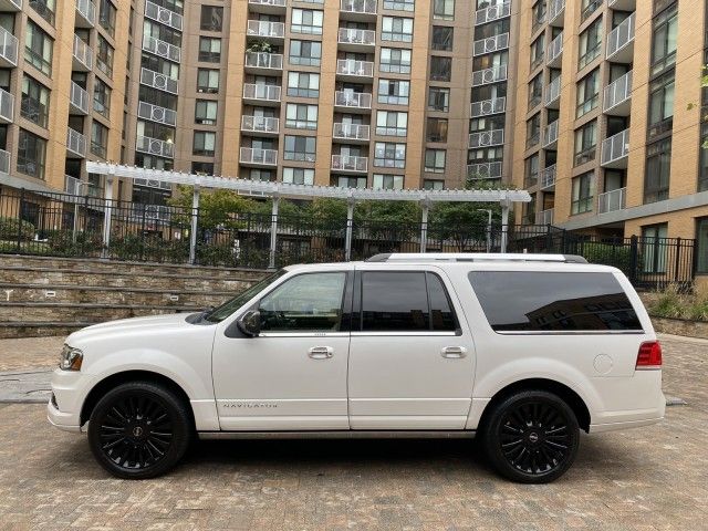 2015 Lincoln Navigator L Base