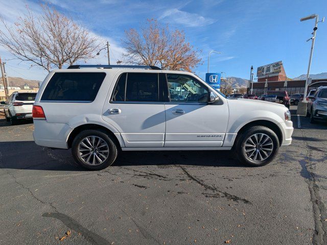 2015 Lincoln Navigator Base