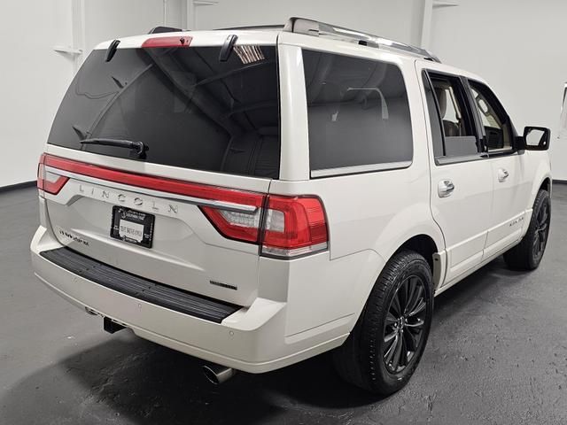 2015 Lincoln Navigator Base