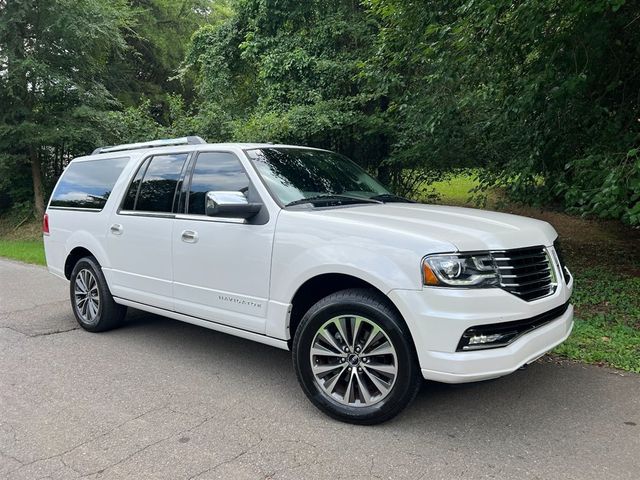 2015 Lincoln Navigator L Base