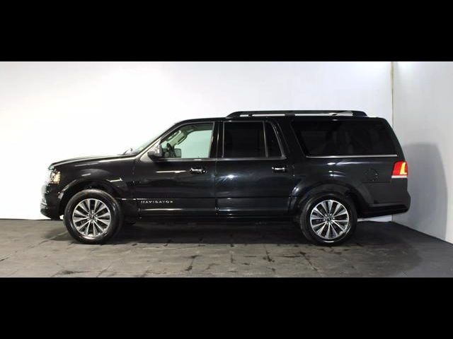 2015 Lincoln Navigator L Base