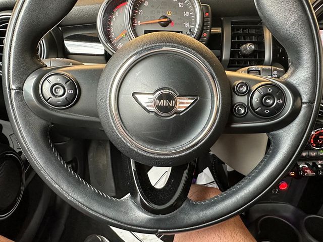 2015 MINI Cooper Hardtop Base