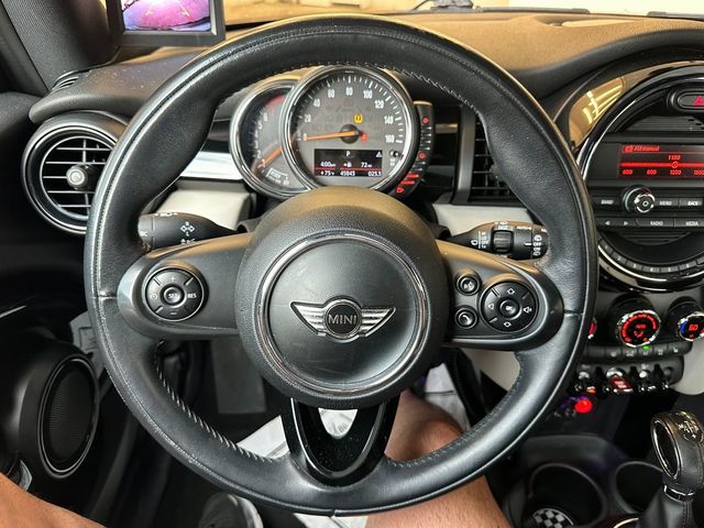 2015 MINI Cooper Hardtop Base