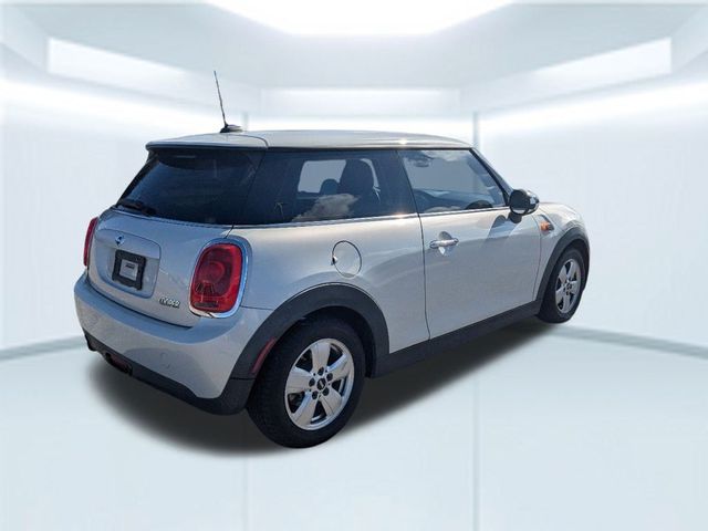 2015 MINI Cooper Hardtop Base