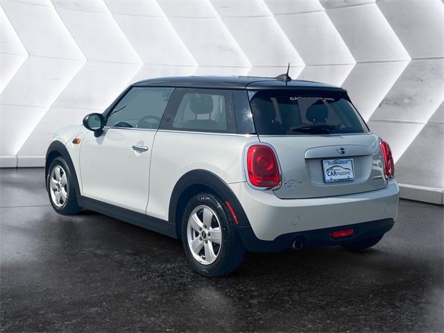 2015 MINI Cooper Hardtop Base