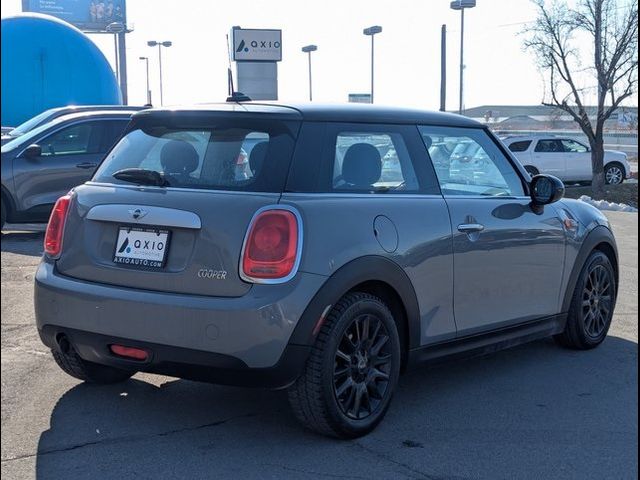 2015 MINI Cooper Hardtop Base