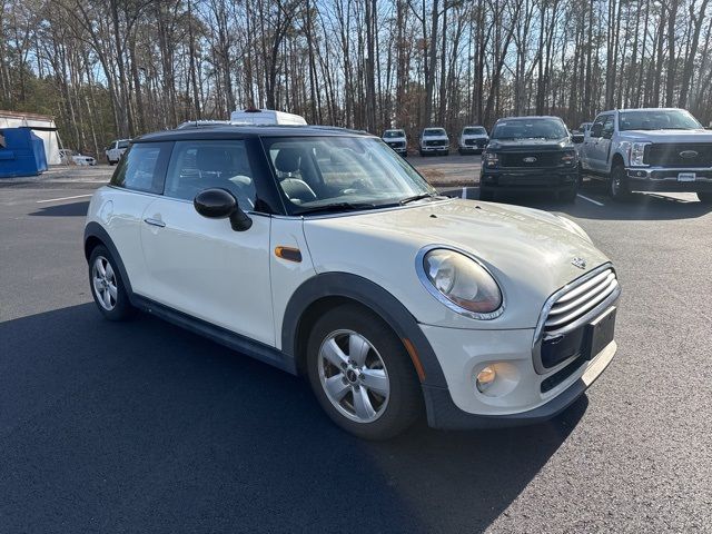 2015 MINI Cooper Hardtop Base