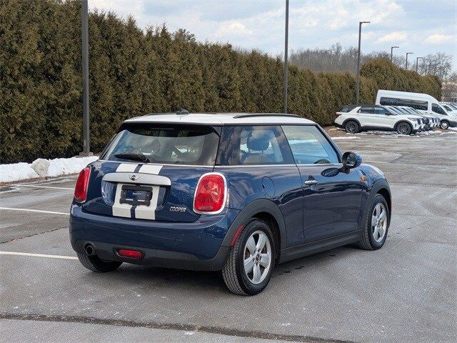 2015 MINI Cooper Hardtop Base