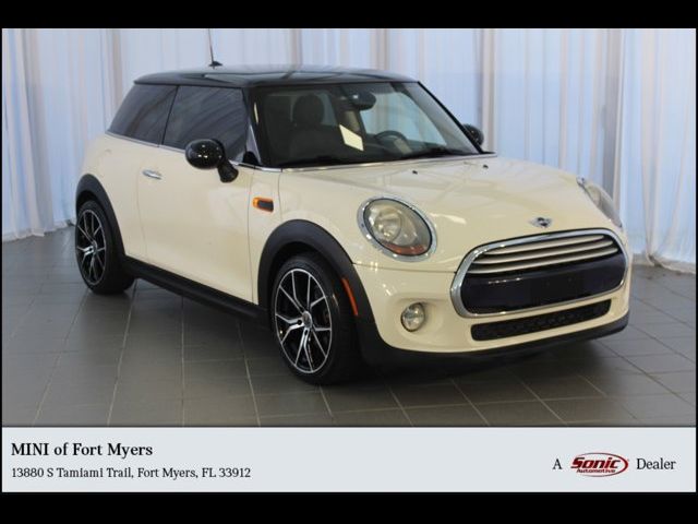 2015 MINI Cooper Hardtop Base