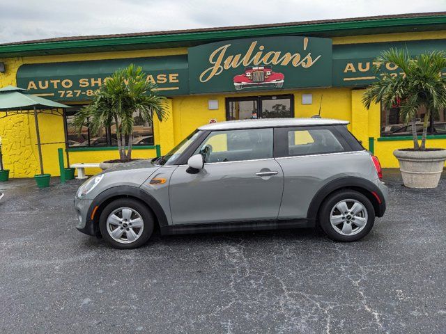 2015 MINI Cooper Hardtop Base