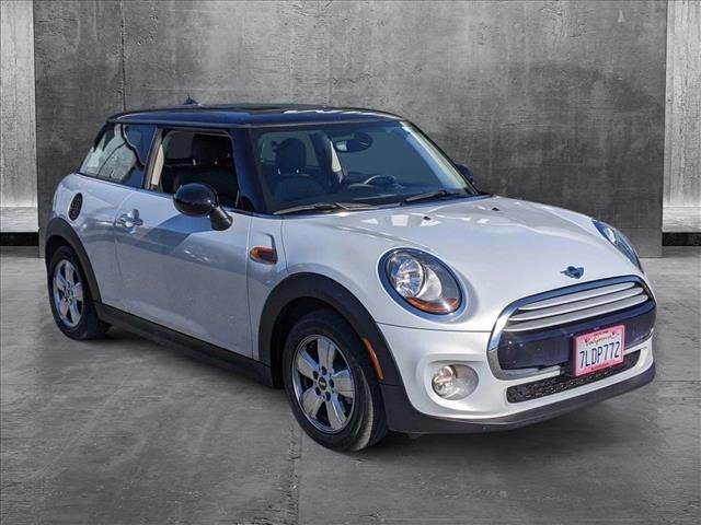 2015 MINI Cooper Hardtop Base